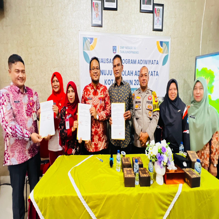Sosialisasi Adiwiyata yang di sejalankan dengan Penandatanganan  MOU Adiwiyata
