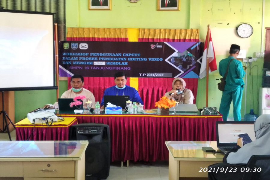 Workshop Pemanfaatan Web Sekolah sebagai Media Informasi dan Media Pembelajaran