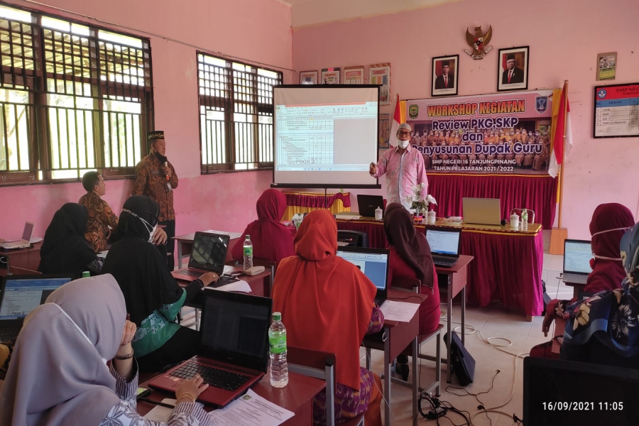 Workshop Penyusunan Penilaian Kinerja Guru